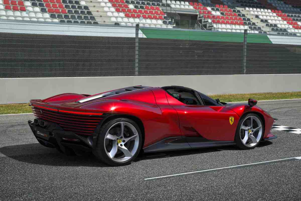 Nuova Ferrari Daytona SP3